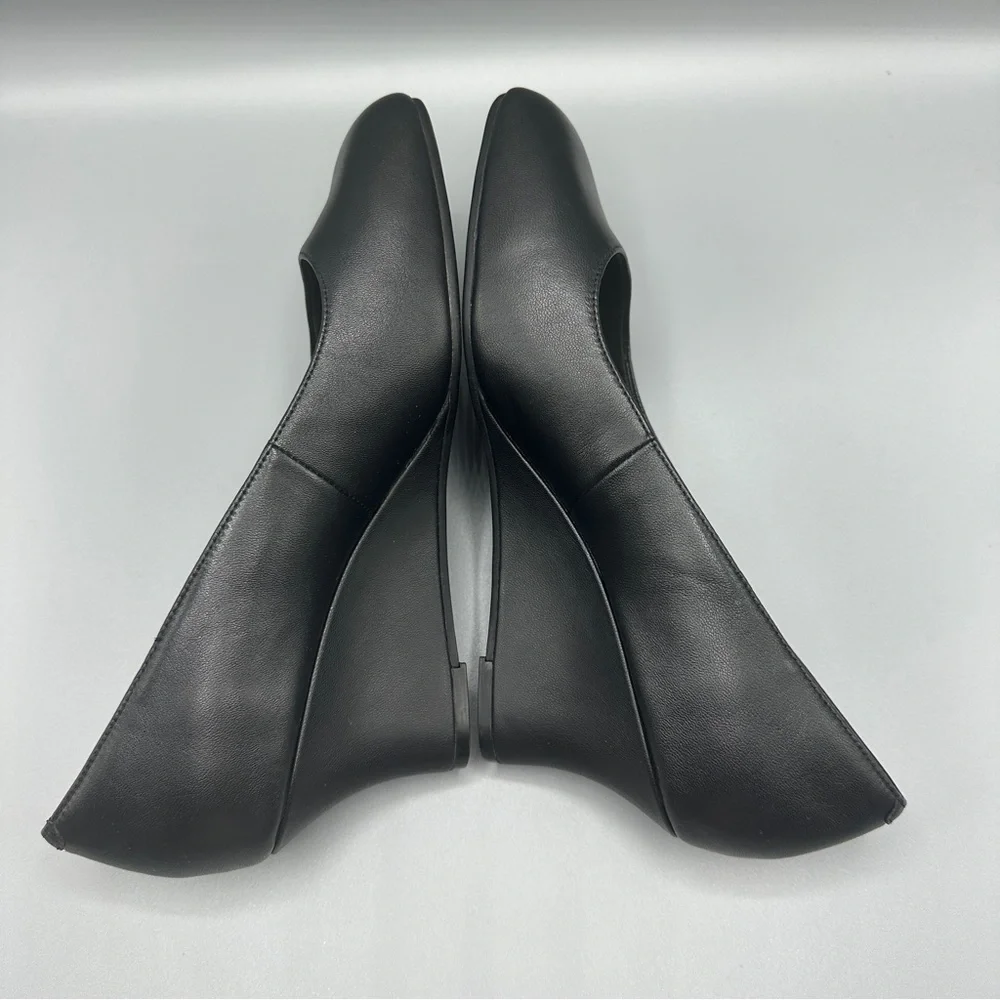 Clarks Leather Comfort Slip On Wedge Pump Shoes Women’s Size 10M Black